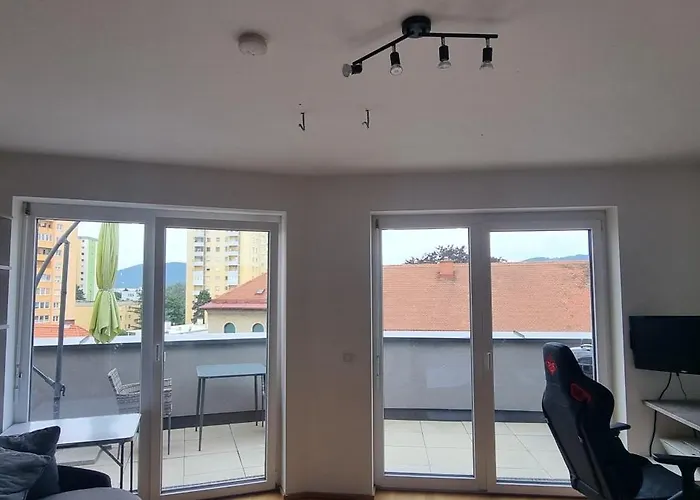 Neubau Mit Terrasse - Sonne 10 Bis 20 Uhr Appartamento Graz